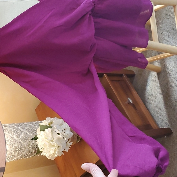 Nice magenta empire waist blouse. - Picture 2 of 7